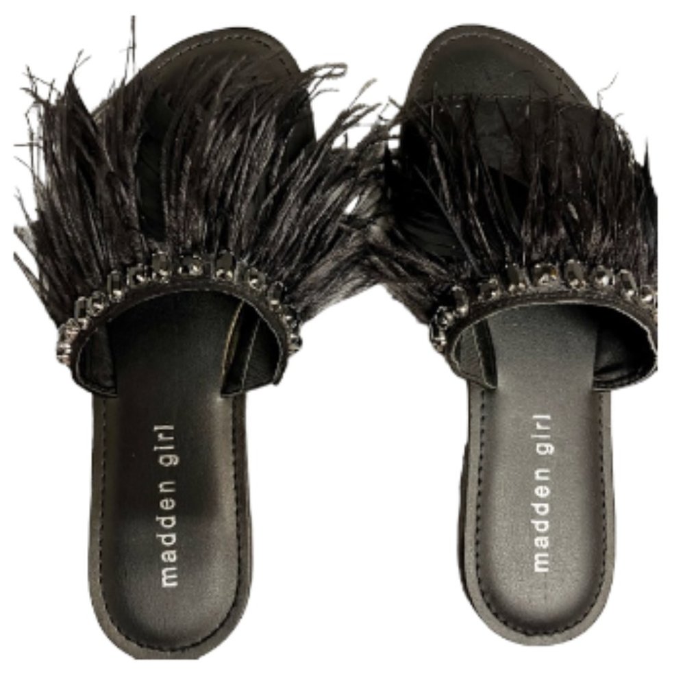 MADDEN GIRL Shadow Feather Slide Sandals